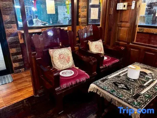 Thai teak Sathon Guest House