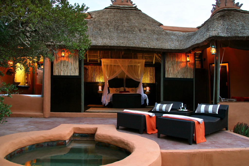 Safari Lodge - Amakhala Game Reserve