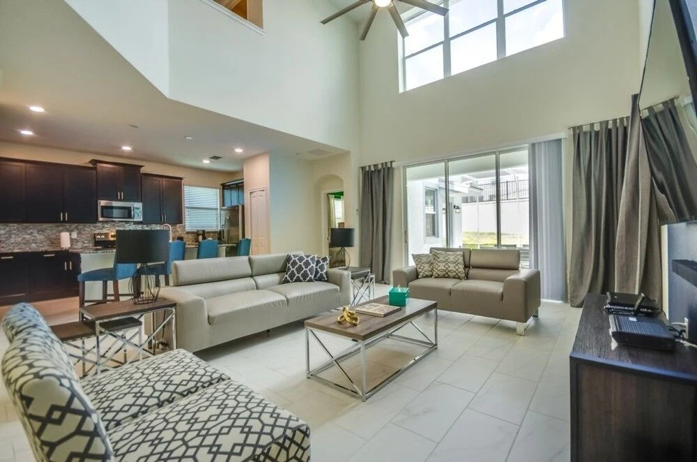 Amazing House! - Champions Gate - 1568TL
