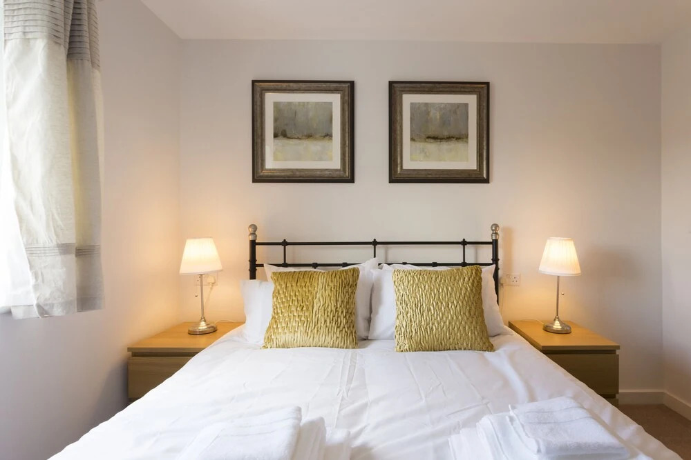 The Rectory Apartment + Free Parking