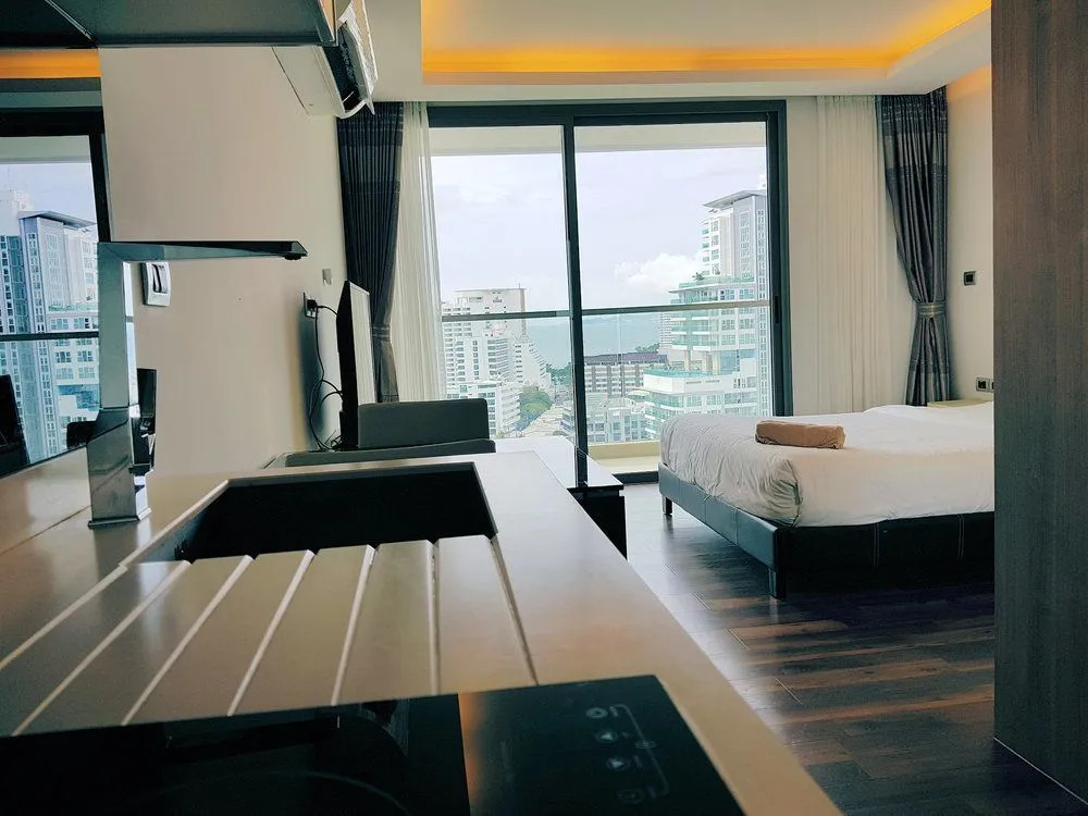 The Peak 1BR-1708 by Pattaya Holiday