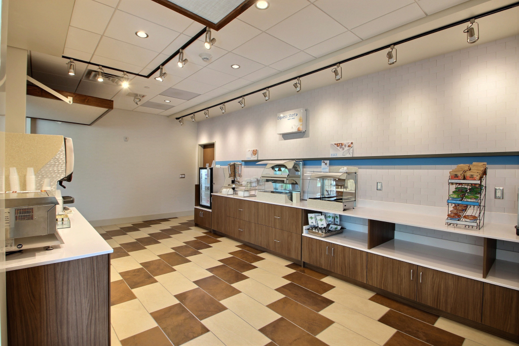 Holiday Inn Express & Suites Fond Du Lac by IHG