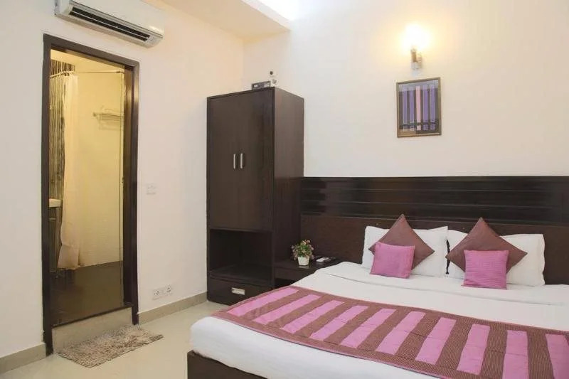 FabHotel Daffodils Inn Connaught Place