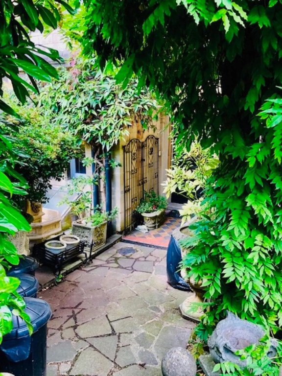 Erte's Atelier - Bohemian 1 bedroom Flat in Gothic Victorian Villa