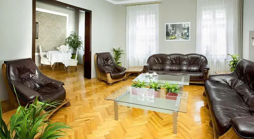 Wyższa Brama Hotel