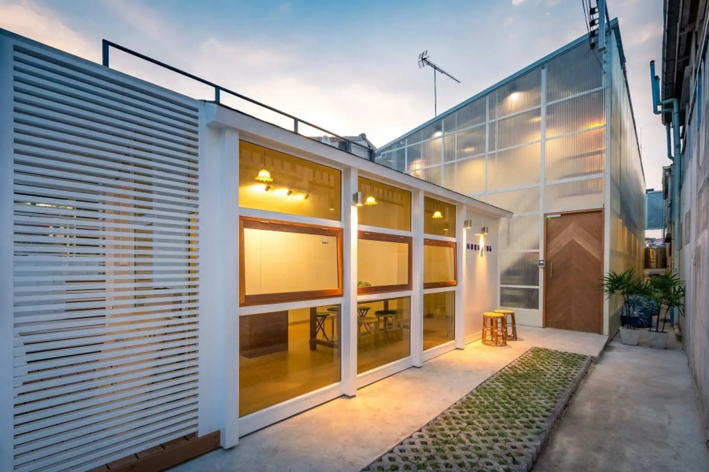 Morn-Ing Hostel