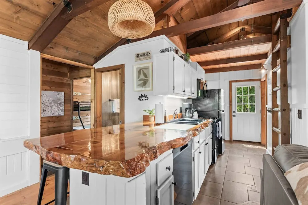 Whispering Bass Lodge 3bdr