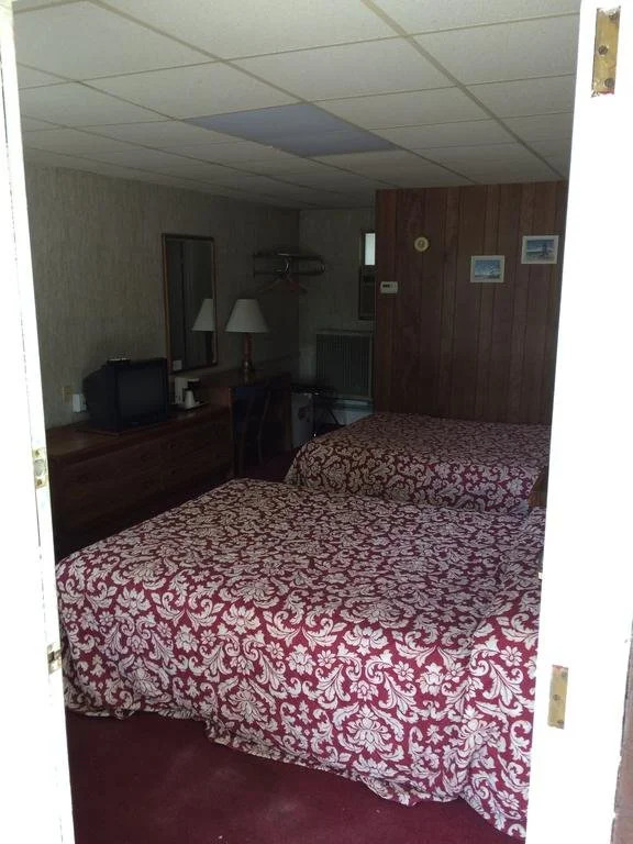 Lake Land Inn