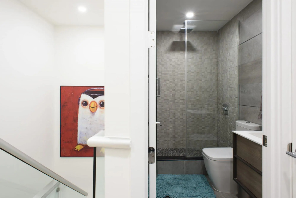 75-3b 3BR Luxury Duplex Brand NEW D Elevator