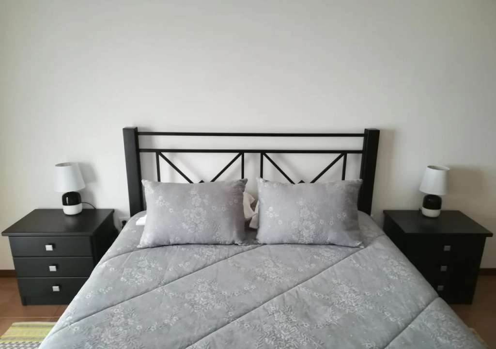 Vinas Place