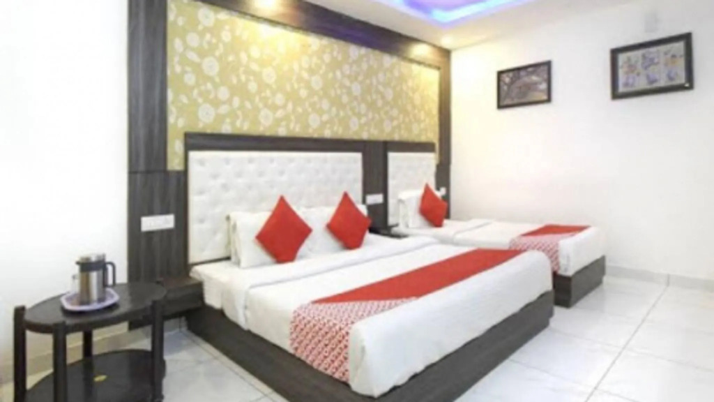 Hotel JP International