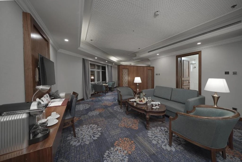 MADEN Hotel