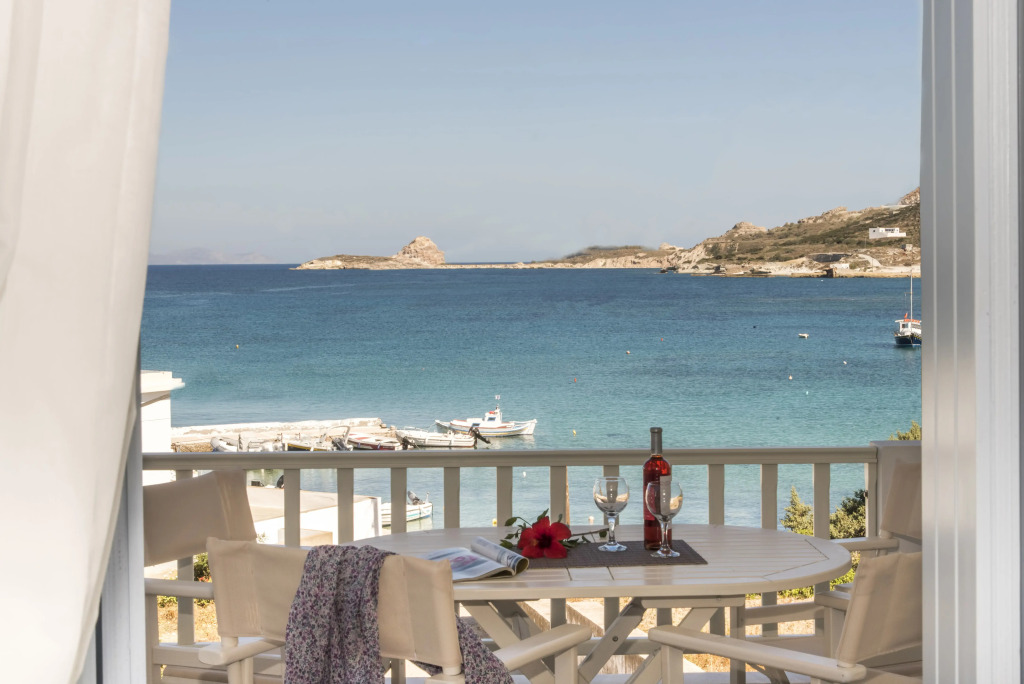 Om Living Milos