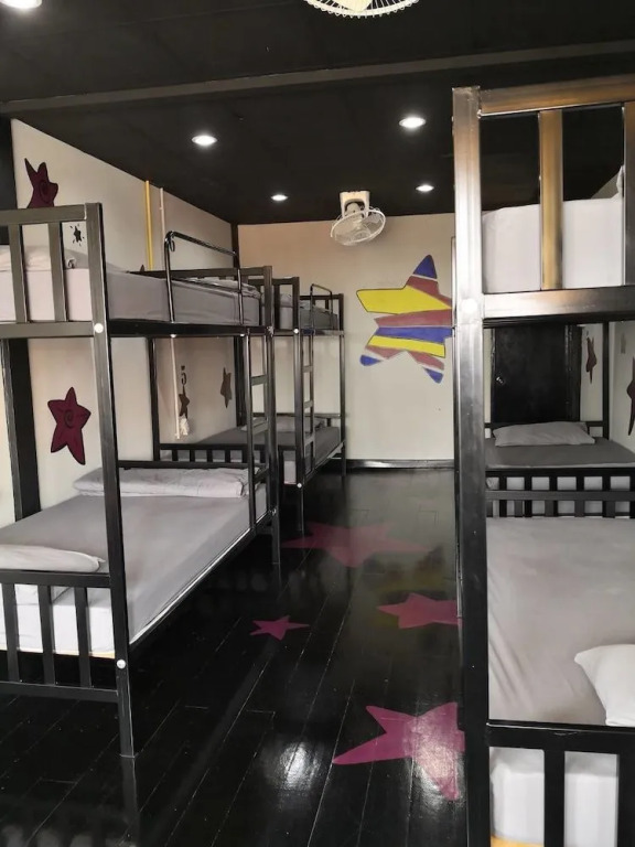 Feel Like Home Dormitory - Hostel