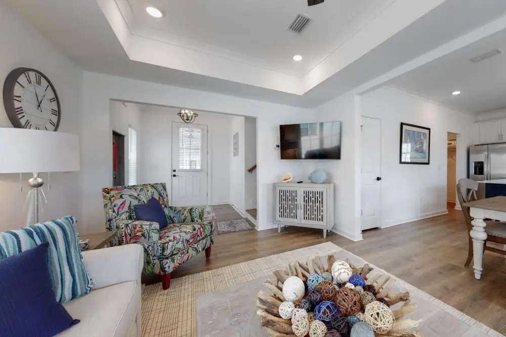 Peek-A-Bay by Gold Star Vacation Rentals