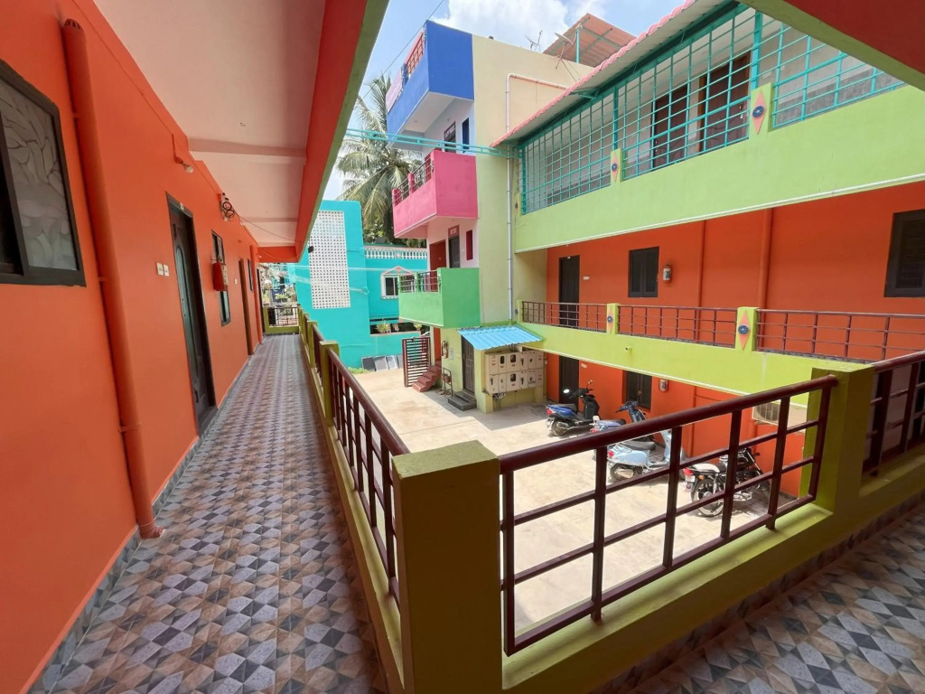 Royal Grandee Hotel
