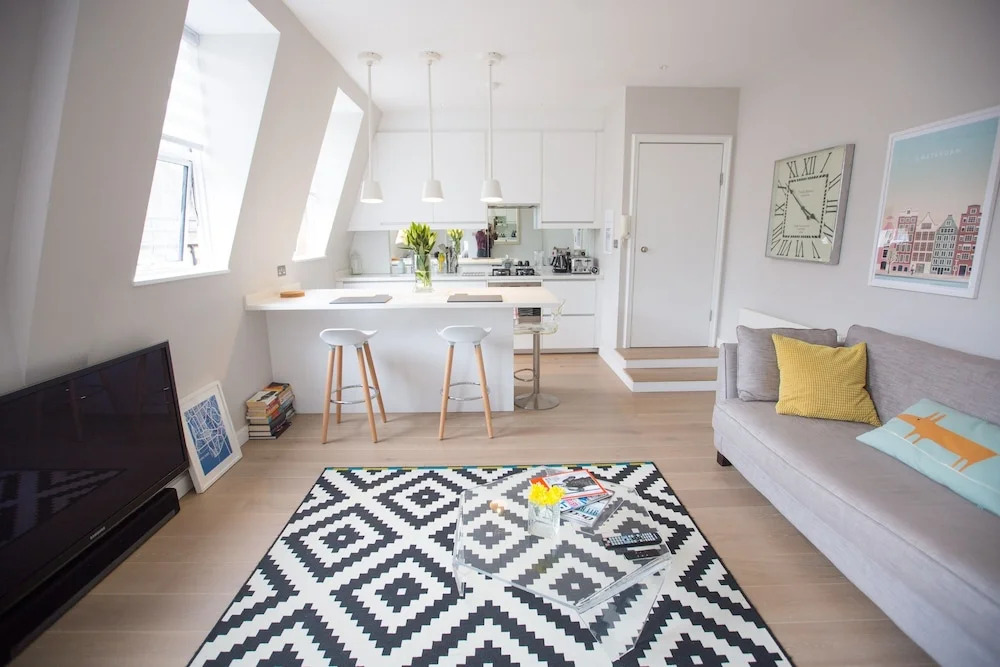 Stylish Rooftop Flat on Kensington High Street