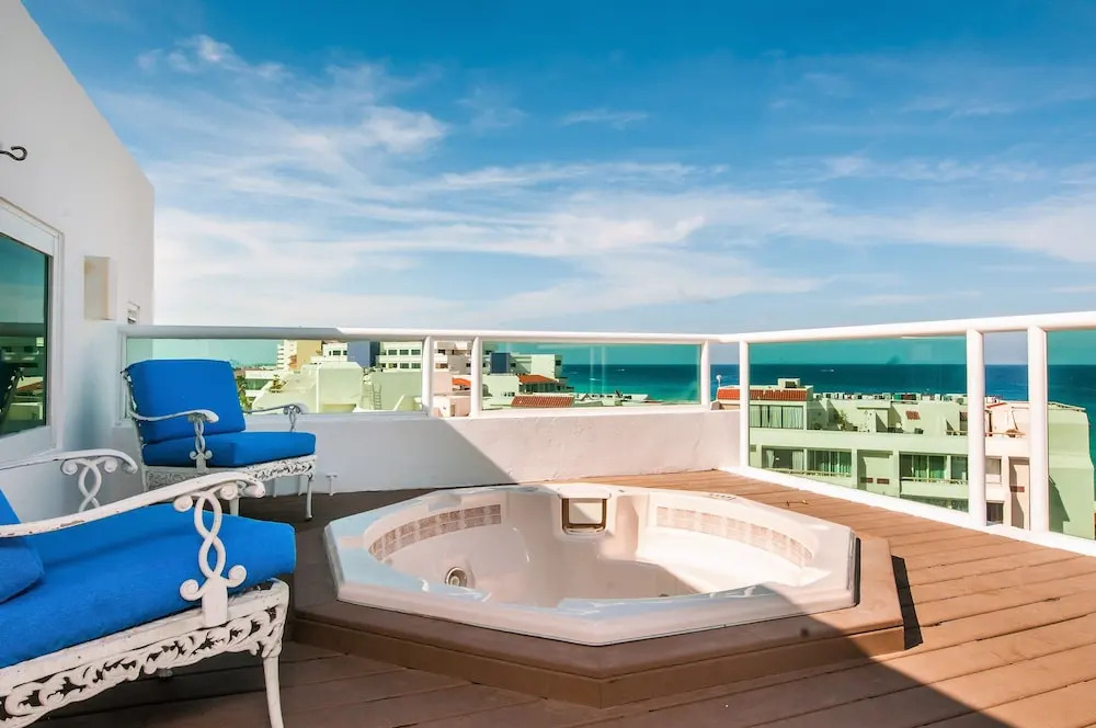 Brisas Penthouses by TA
