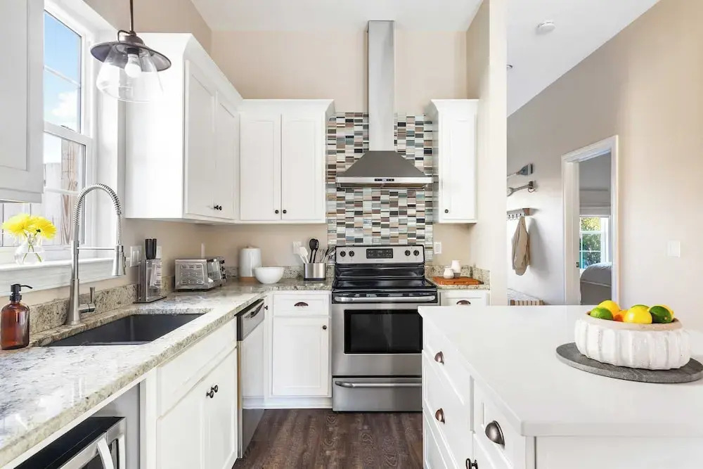 Sleeps 18! Private Pool, Hot Tub, Near Beach Miramar Dream House by Avantstay