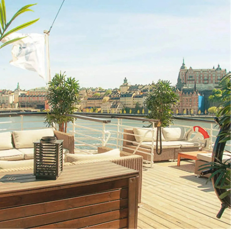 Mälardrottningen Yacht Hotel
