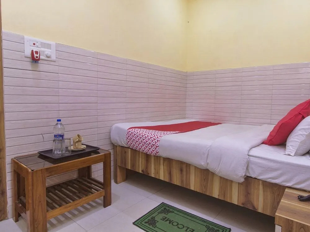 Bidhan Plaza by OYO Rooms