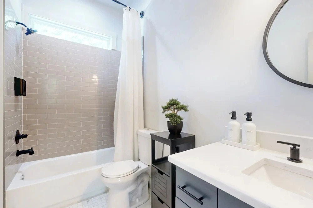 Atlanta Townhome: Walk to Mercedes-benz Stadium