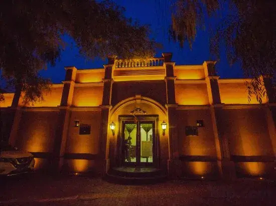 Benxi County Holiday Hot Spring Resort Hotel