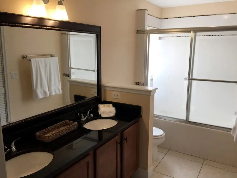 Fully Equipped Near Disney Parks 2718 4 Bedroom Home