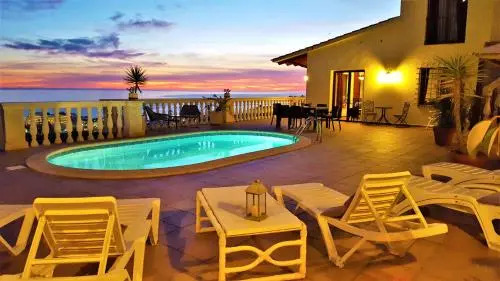 Ashram Villa Sunshine