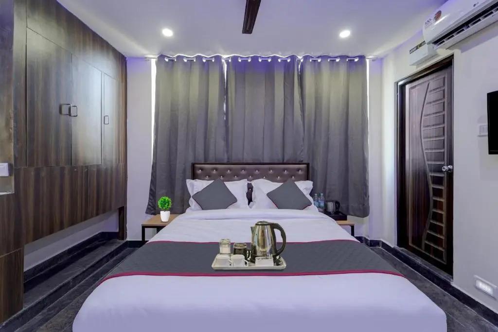 OYO Townhouse 1090 G Silver Nungambakkam