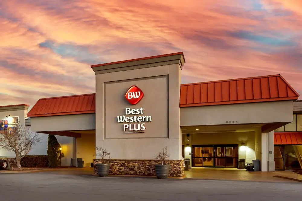 Holiday Inn Huntsville - West