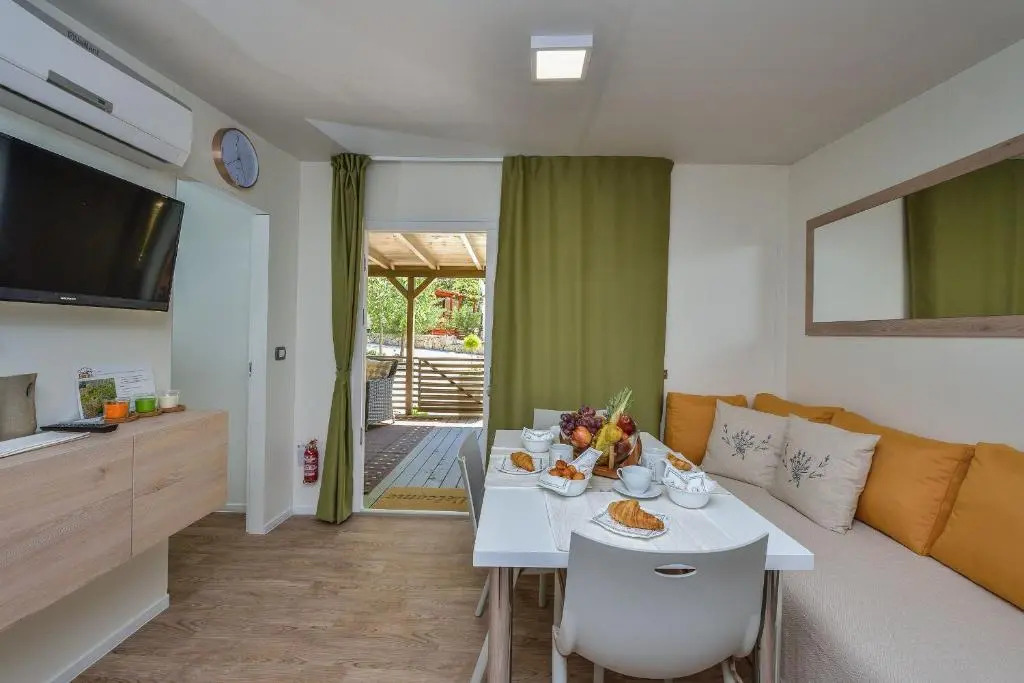 Campsite Sunny Home Soline