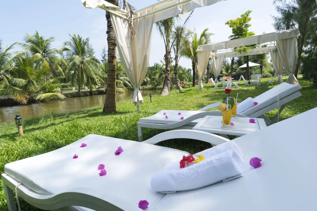 Hoi An River Island Villa
