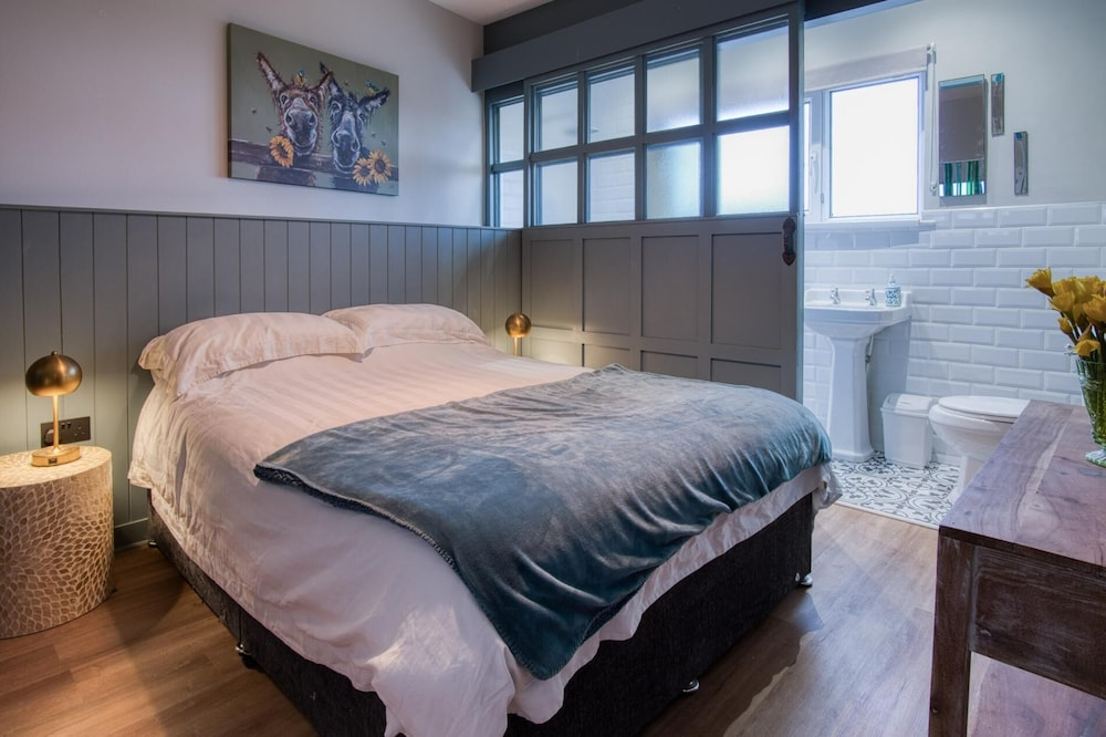 Tide & Tee - 2 Bedroom Apartment - Penally - Tenby