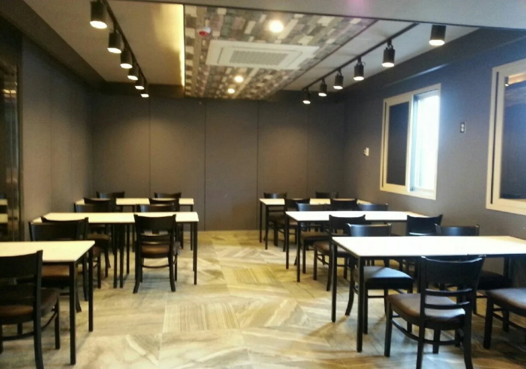 Jinju KAI Tourist Hotel