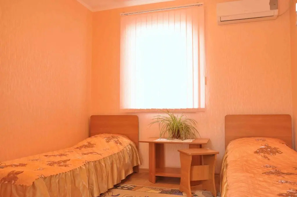 Lavrovaya Hotel