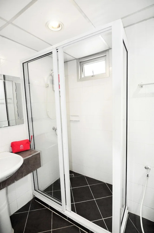 Aryan Suites Hotel