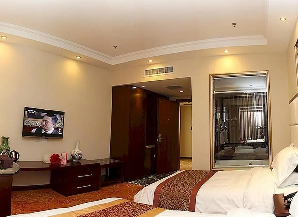 Yashengtai Senior Business Hotel
