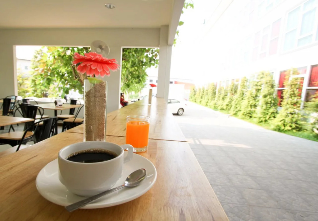 The Zell Budget Hotel Buriam