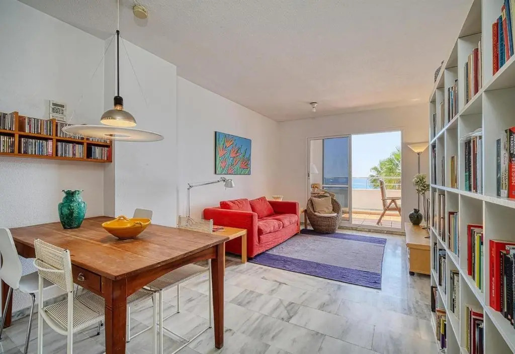 Apartment Boulevard 105