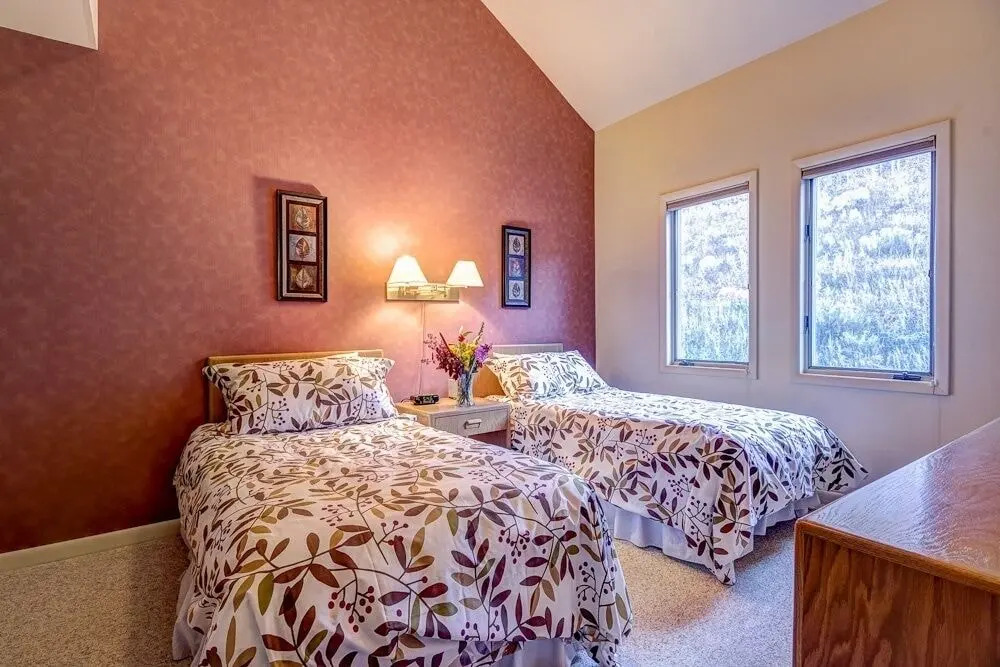 1115 Lowell Avenue 4 Bedroom Condo