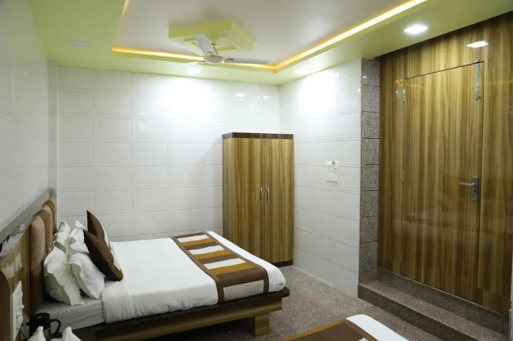 HOTEL SHEEBA