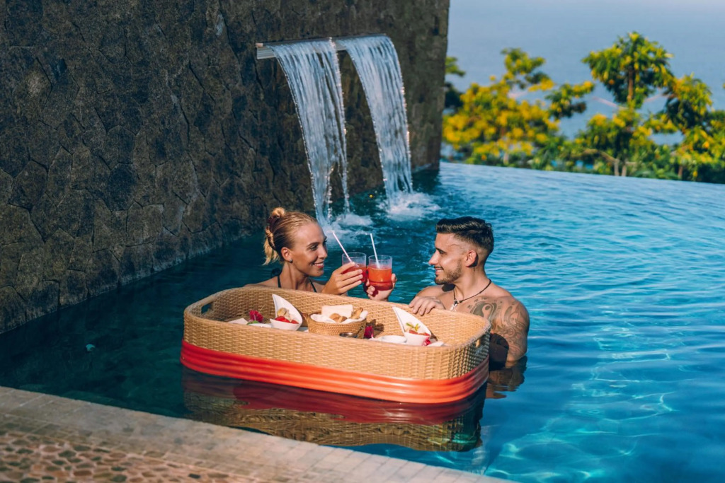 AQUA Boutique Hotel- Secluded Ocean View Suites & Infinity Pool