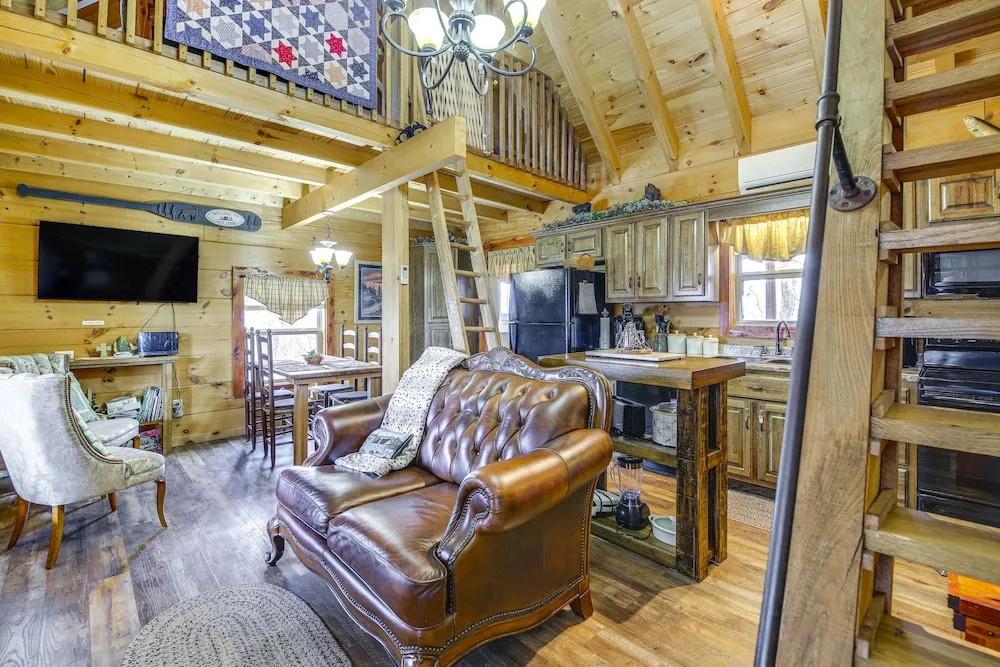 Sevierville Log Cabin W/ Hot Tub Near Dollywood!