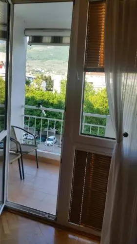 Lola apartment