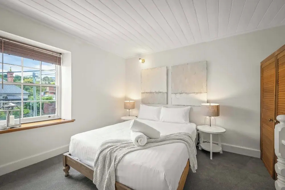Stylish 3 Bedroom Townhouse - Hobart CBD