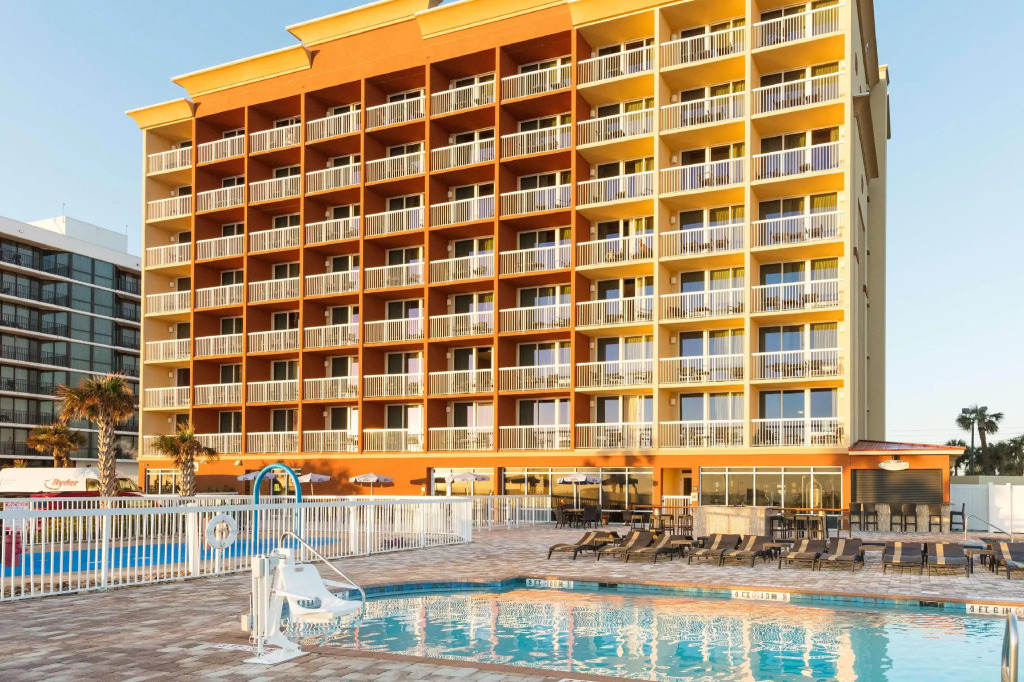 Hampton Inn Daytona Beach/Beachfront