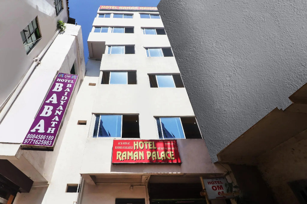 OYO Flagship 83600 Hotel Raman Palace