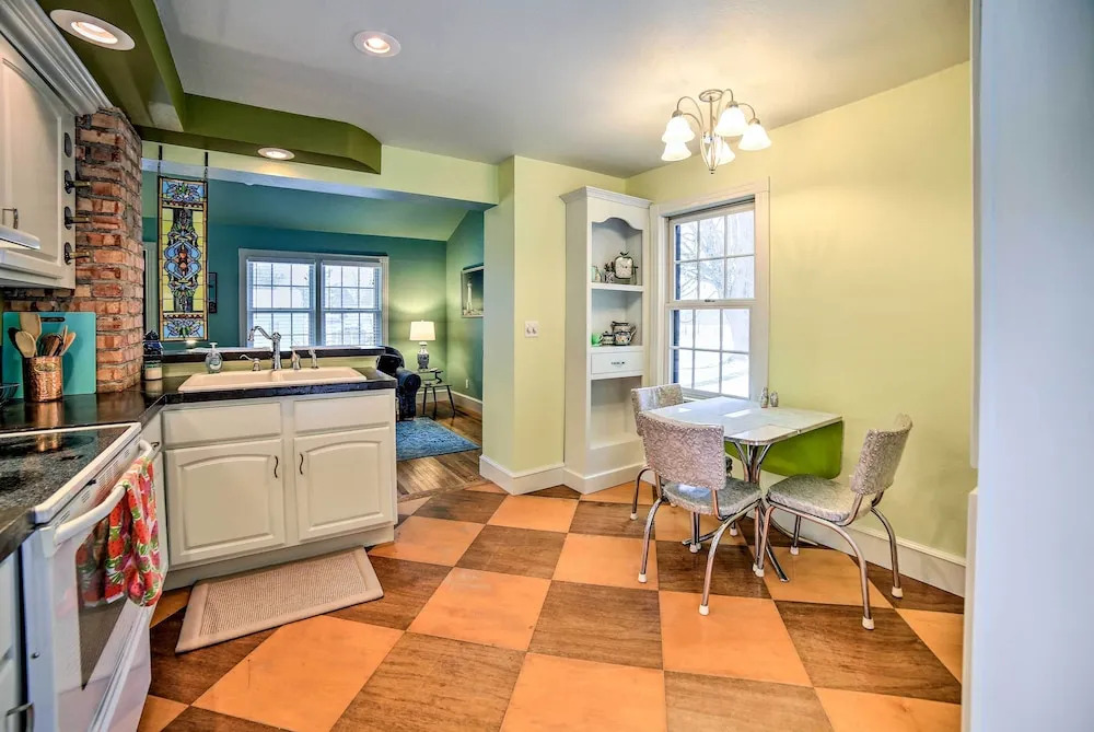 Modern Home w/ Backyard, 1 Mi to Dtwn Sturgeon Bay