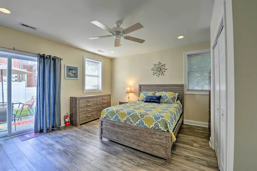 Wildwood Townhome w/ Patio: 1 Block To The Beach!